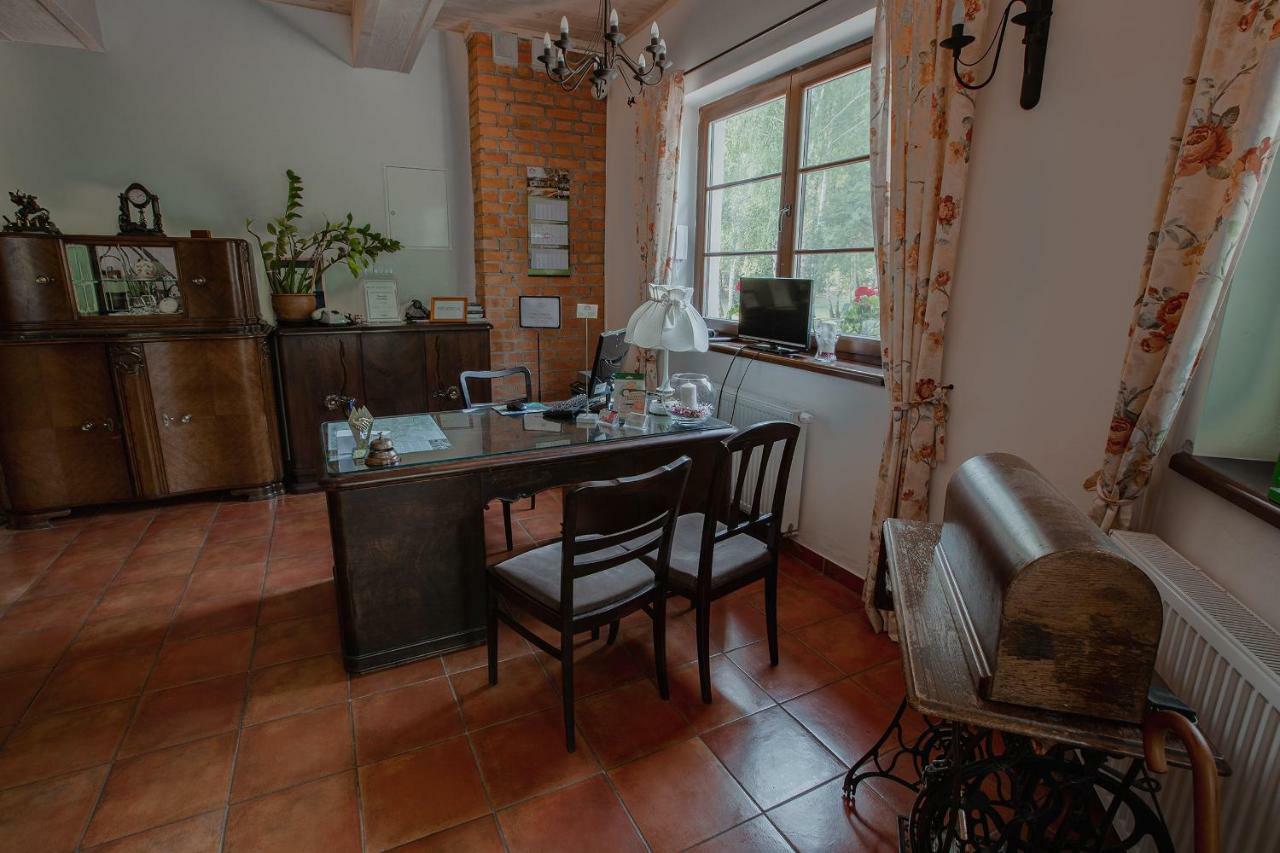 Bed and Breakfast Dwor Klembow Klembow Koscielny Exterior foto